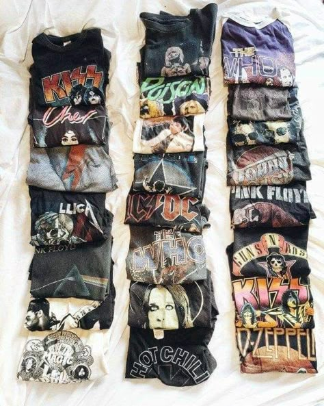 Rock Tshirt Outfit Women, Outfits With Band Tees, Band Shirts Outfits, How To Style Band Tees, Band Shirt Outfits, Topi Vintage, Band Clothes, Tees Outfit, Camisa Rock