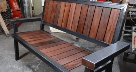 New York-based designer Jimmy Diresta has created stunning industrial steel and wood bench using reclaimed decking scraps. Metal And Wood Bench, Recycled Wood Furniture, Welded Furniture, Vintage Industrial Furniture, Reclaimed Furniture, Built In Bench, Iron Furniture, Kids Wood, Metal Projects