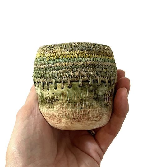 Contemporary Basketry: Combined Materials Ceramic Textile Art, Ceramics Weaving, Sculptural Weaving, Contemporary Baskets, Basket Weaving Diy, Paper Art Sculpture, Ceramic Fiber, Coiled Baskets, Art Bowls