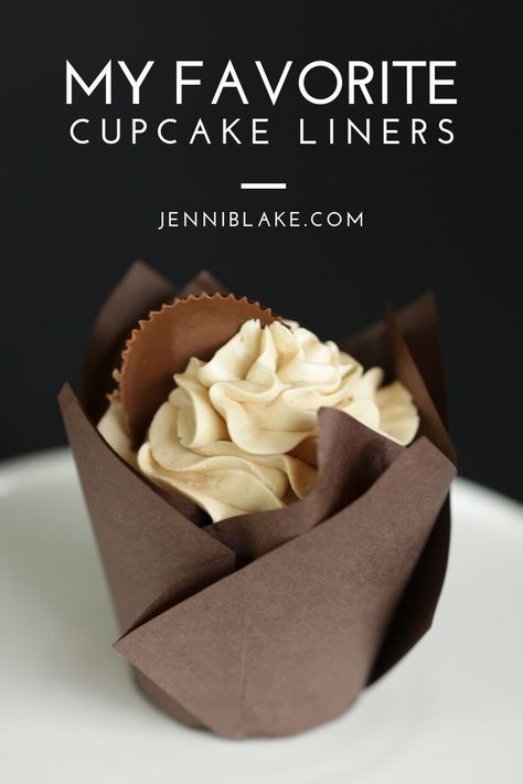 These flowered cupcake liners are amazing - non-stick, they don't lose shape AND they don't have the greasy residue on the outside of the cupcake!  THE BEST!! Italian Cupcakes, Elegant Cupcakes, Best Cupcake, Sugar Bread, Gourmet Cupcakes, Cupcake In A Cup, Pan Bread, Fun Cupcakes, Cupcake Liners