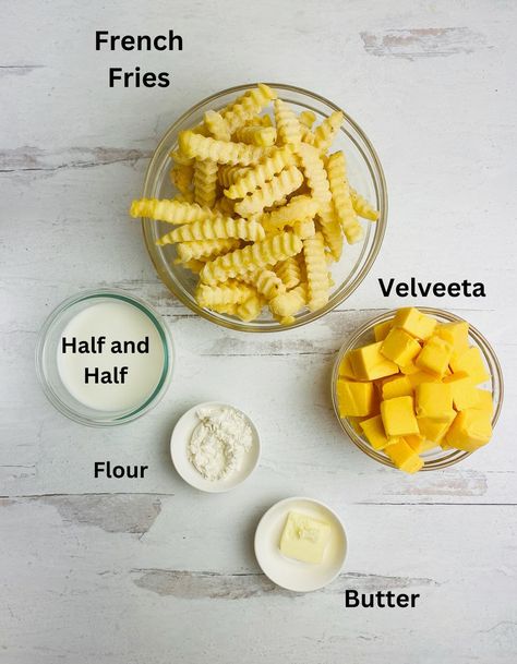 Velveeta Dinner Recipes, Cheese Dip For Fries, Cheese Sauce Recipe For Fries, Cheese Sauce For Fries, Cheese Fries Sauce, Disco Fries, Velveeta Cheese Dip, Velveeta Cheese Sauce, Chilli Cheese Fries