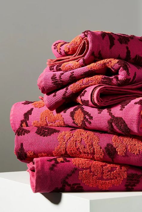 Western Barbie, Apartment List, Floral Bath Towels, Floral Towels, Patterned Bath Towels, Orange Fits, Floral Bath, 23rd Birthday, Pink House