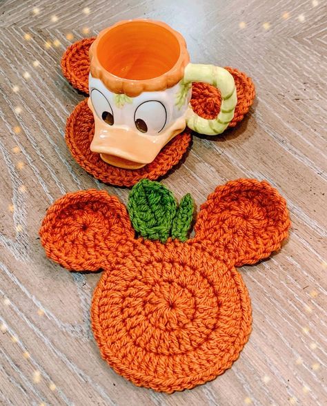 Mickey Mouse Coasters Crochet, Crochet Minnie Mouse Pumpkin, Mickey Mouse Pumpkin Crochet, Crochet Mickey Mouse Pumpkin, Disney Halloween Crochet Patterns, Crochet Mickey Mouse Pumpkin Pattern Free, Crochet Mickey Mouse Pumpkin Pattern, Disney Halloween Crochet, Crochet Disney Halloween