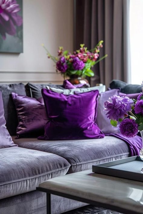 Chic Purple and Grey Living Room Ideas for Your Home Purple House Interior Ideas, Purple And Gray Living Room, Grey And Purple Living Room, Purple And Grey Living Room, Purple Apartment, Purple Living Room Furniture, Violet Living Room, Purple Living Room Ideas, Grey Living Room Ideas