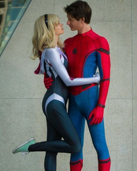 Spiderman Halloween Costume, Partner Costumes, Cute Couples Costumes, Unique Couple Halloween Costumes, Halloween Parejas, Matching Halloween Costumes, Marvel Costumes, Spiderman Costume, Duo Halloween Costumes