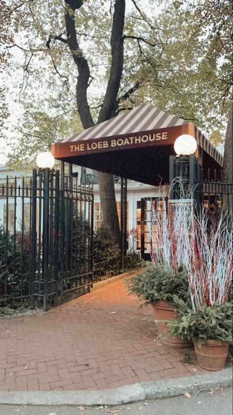 The Boathouse Central Park Boathouse, Boathouse Restaurant, Nyc Shoot, Loeb Boathouse, Nyc Family, The Boathouse, Central Park Nyc, Nyc Aesthetic, Nyc Trip