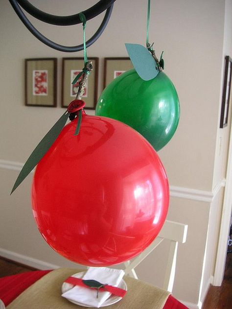 Hanging balloon 'apples' Apple Theme Parties, Apple Theme Classroom, Diy Birthday Gifts For Him, Apple Birthday, Hanging Balloons, Sunday School Decorations, Apple Festival, Themed Dinner, Apple Decorations