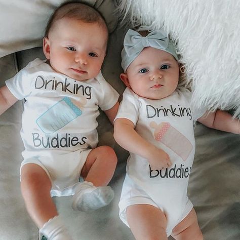 Cute Twin Babies, Boy Girl Twin Outfits, Twins Boy And Girl, Twin Baby Photos, Twin Baby Girls, Sleep Habits, Boy Girl Twins, Baby Twins