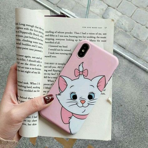 Mobile Case Painting, Mobile Cover Design, Carcase Iphone, Case Painting, Phone Case Diy Paint, Diy Phone Case Design, Pink Phone Case, Creative Iphone Case, Marie Cat