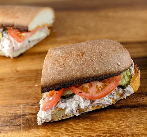 Quiznos Tuna Melt Recipe - Monster Foodies Tuna Melt Recipe, Yummy Sandwiches, Melt Recipe, Tuna Melt, Tuna Salad Recipe, Tuna Melts, Summer Salad Recipes, Summer Salad, Feeding A Crowd