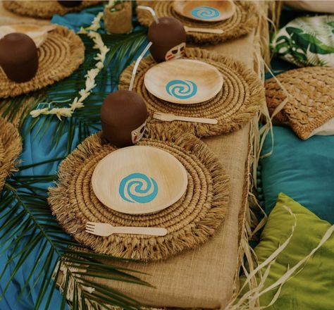 Moana Birthday Party Aesthetic, Moana Themed Sweet 16, Mohana Decoration Party, Moana Beach Party, Moana Themed Quinceanera, Moana Wedding Theme, Moana Party Decor, Moana Sweet 16, Moana Birthday Party Ideas Diy