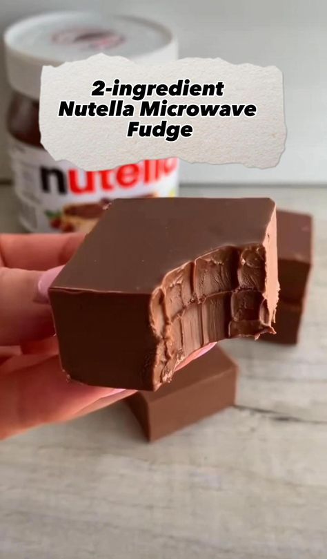 Nutella Microwave, Microwave Desserts, Microwave Dessert, Nutella Fudge, Microwave Fudge, Baking Recipes Desserts, Diy Cooking, Sweet Dishes Recipes, Nutella Recipes