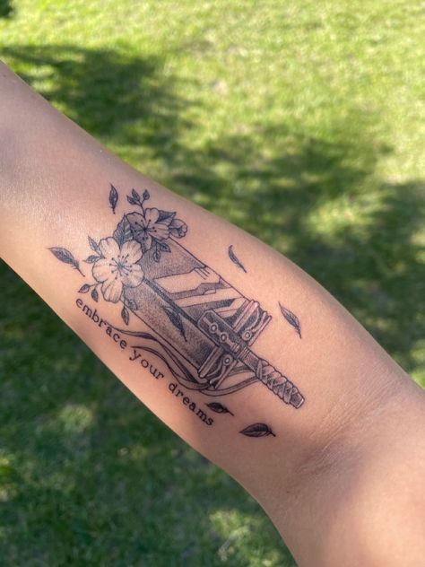 Ffvii Tattoo Ideas, Zack Fair Tattoo, Zack Fair Aesthetic, Cloud Strife Tattoo, Final Fantasy Vii Tattoo, Ffvii Tattoo, Sephiroth Tattoo, Ff7 Tattoo, Tattoos In Other Languages