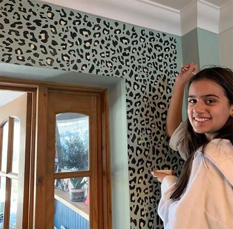 12-Year-Old Girl Redecorates Family Home In A Week For Just Around $125, And Here Are The Results Painting A Dresser, Leopard Print Wall, French West Indies, Leopard Wall, Life On A Budget, Bored At Home, Natural Face Skin Care, Accent Wall Paint, Indoor Vegetable Gardening