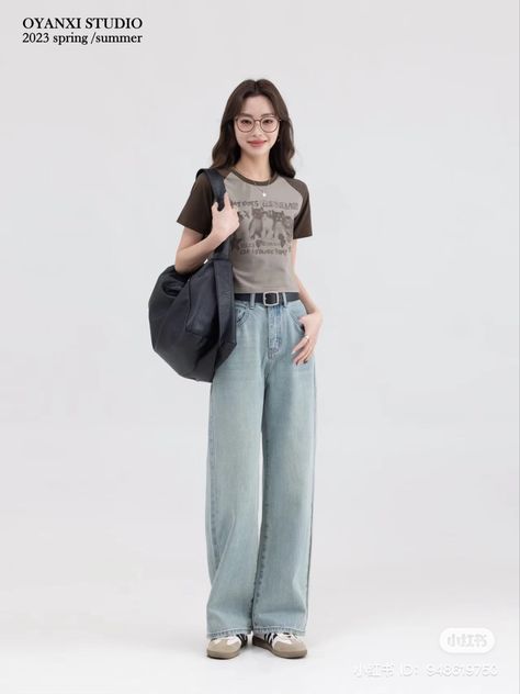 Wide Leg Korean Outfit, Loose Shirt Outfit Korean, Korean Fashion Wide Leg Jeans, Korean Casual Outfits, College Fashion, Casual Style Outfits, Minimalist Outfit, 90s Fashion, Fashion Set