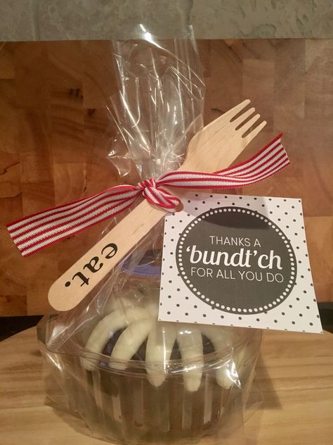 Thank You Gift To Boss, Thanksgiving Drop Off Ideas, Yea Her Appreciation Gifts, Para Thank You Gift Ideas, Bundt Cake Favors, Thank You Small Gift Ideas, Food Gifts For Teachers, Nothing Bundt Cake Gift Ideas, Thank You Treats For Teachers