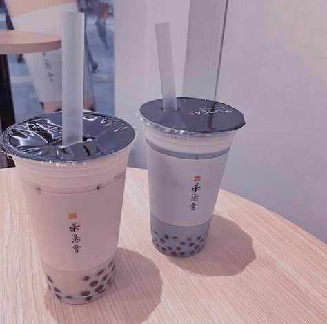 Shu Mai Recipe, Tea Wallpaper, Bullet Planner, Blue Food, Pretty Drinks, Korean Aesthetic, Time To Eat, Kawaii Food, Boba Tea