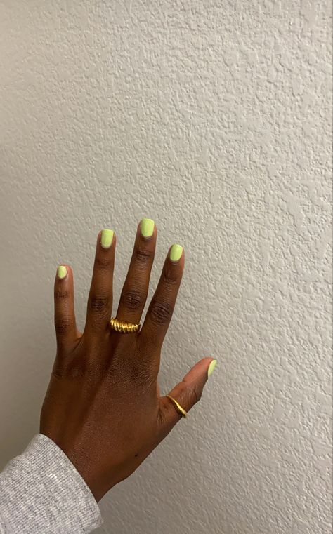 Summer Nails For Brown Skin Tone, Gel Nails Solid Color Summer, Short Bright Nails, Bright Fall Nails, Nails On Dark Skin Hands, Dark Skin Nail Color, Brown Hands, Short Red Nails, Nail Growth Tips