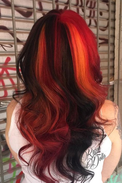 Black And Orange Hair, Black Dyed Hair, Leo Hair, Halloween Hair Color Ideas, Halloween Hair Color, Epic Outfits, Witchy Hair, Red Orange Hair, Split Dyed Hair