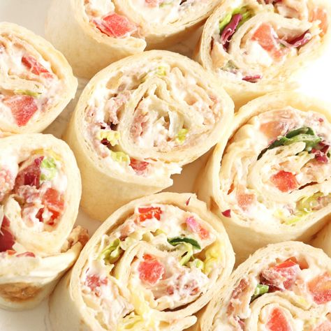 BLT Roll Up Are so satisfying and the perfect light lunch or appetizer to serve up. BLT roll up recipe that takes minutes to whip up. #BLT #rollups #wraps #appetizer #passion4savings #dinner #lunch #easy #quick Blt Roll Ups Appetizers, Cold Roll Ups, Blt Pinwheels Roll Ups, Tuna Roll Ups, Roll Ups Tortilla Pinwheels, Blt Pinwheels, Blt Roll Ups, Beach Food Ideas, Italian Pinwheels