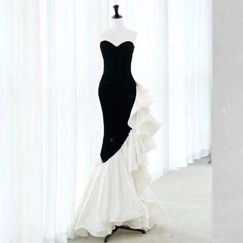 Black Floor Length Dress Formal, Black Masquerade Dress, Hollywood Glamour Dress, Black And White Gown, Moonless Night, Classic Hollywood Glamour, Ruffle Prom Dress, Luxury Robes, Strapless Prom Dress