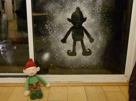 11 easy Elf on the Shelf ideas for pre-schoolers - Idea 7 - Twinkle the Elf found our snow spray and decided to decorate our window with an outline of himself and his signature. Snow Spray Window Ideas Easy, Snow Spray Window Ideas, Snow Spray Window, Window Snow Spray, Snow Spray, Easy Elf On The Shelf, Easy Elf, Elf Activities, Window Ideas