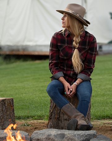 Elevate your wardrobe with the Legendary Whitetails Women's Cottage Escape Flannel Shirt. Enjoy the timeless appeal of flannel while staying cozy and stylish. A must-have for any season! Flannel Shirt Outfit, Job Interview Outfit, Color Clothes, Flannel Fashion, New Years Eve Outfits, White Tail, Outfit Inspiration Fall, Casual Sport Shoes, Long Sleeve Plaid