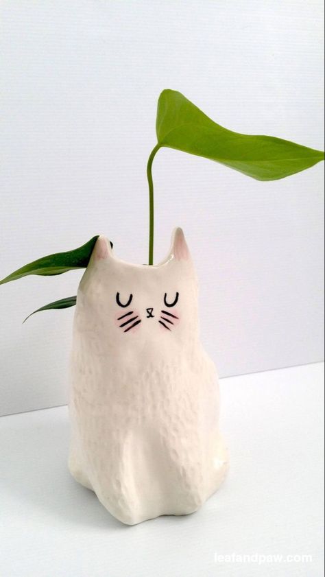 Diy Keramik, Cat Planter, Planter Indoor, Cerámica Ideas, Clay Diy Projects, Tanah Liat, Keramik Design, Ceramic Cat, Indoor Planter