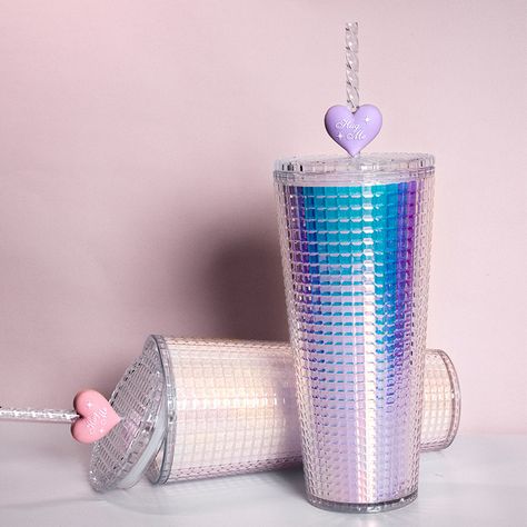 26oz Wholesale Summer Gradient Iridescent Iced Coffee Cup Double Layer Laser Heart Straw Large-Capacity Plastic Cup Coffee Cup With Straw, Instagram Gradient, Summer Gradient, Large Water Bottle, Double Wall Tumblers, Drinking Cups, Drink Gift, Straw Cup, Glitter Cups