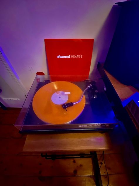 Channel Orange Vinyl, Frank Ocean Vinyl, Frank Ocean Channel Orange, Cd Aesthetic, Record Room, Record Bowls, Channel Orange, Orange Rooms, Orange Vinyl