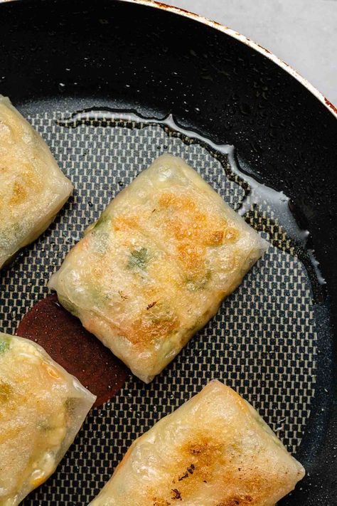 Crispy Dumplings, Rice Paper Dumplings, Gluten Free Dumplings, Rice Paper Recipes, Recipe Rice, Recipe Paper, Kitchen Recipe, Dumpling Recipe, Asian Cooking