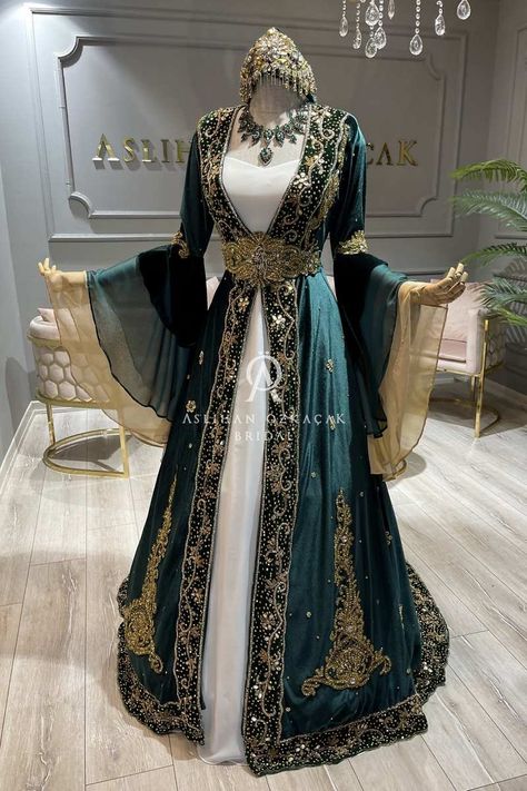 Ottoman Empire Dress, Arabic Dress Traditional, Turkish Henna Night, Henna Night Dress, Turkish Gown, Arabic Style Dress, Turkish Kaftan, Arab Clothing, Turkish Wedding Dress