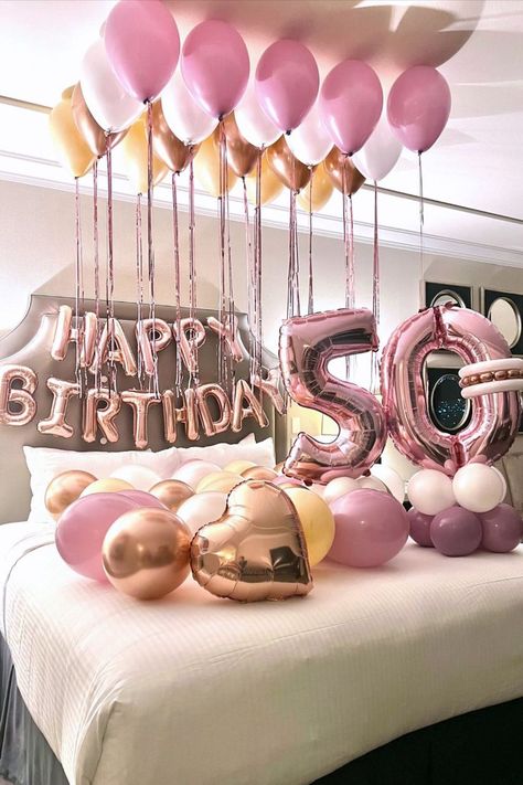 50th Birthday Room Decoration Ideas, Ballon Room Decoration Birthday, Mum Birthday Decoration Ideas, Surprise Birthday Ideas For Mother, 50th Birthday Hotel Room Decor, Hotel Room Bday Decorations, 53 Birthday Ideas For Mom, Moms Birthday Decor, Happy Birthday Mom Decoration Ideas