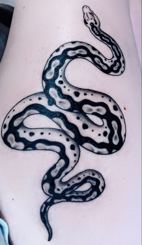 Bone Snake Tattoo, Collarbone Snake Tattoo, Ball Python Tattoo, Snake Ankle Tattoo, Python Tattoo, Flash Ideas, Snake Tattoos, Serpent Tattoo, Snake Drawing