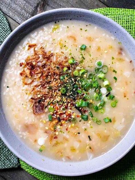 Congee Recipe Vegetarian, Vegan Congee, Congee Recipes, Silog Meals, Winter Baking Recipes, Dumplings Recipes, Congee Recipe, Asian Soups, Asian Breakfast