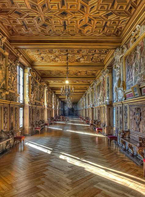 La galerie François I at Fontainebleau Palace, France - Ceiling details Fontainebleau Palace, France Palace, Fontainebleau France, Flooring Parquet, Ceiling Details, Chateaux Interiors, Palace Interior, French History, Chateau France