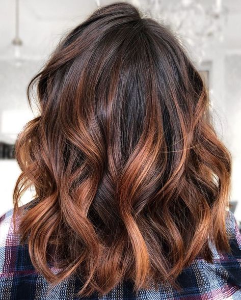 Balayage Brunette Short, Copper Highlights On Brown Hair, Highlights In Brown Hair, Getting Highlights, Copper Balayage Brunette, Balayage Hair Copper, Underlights Hair, Golden Brown Hair, Hair With Highlights