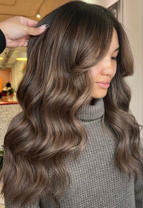 Brunette For Grey Hair, Chocolate Brunette Highlights, Riviera Brunette, Brown Sugar Brunette Balayage, One Color Hair Ideas Brown, Latte Brunette Balayage, Chocolate Brown Hair With Dimension, Deep Brown Hair With Highlights, Latte Brunette