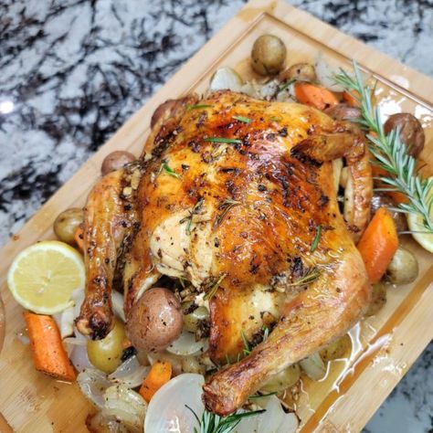 Rosemary Lemon Garlic Roasted Chicken and Veggies - Bailees Kitchen Brine Whole Chicken, Roasted Chicken And Veggies, Garlic Roasted Chicken, Rosemary Chicken Thighs, Lemon Roasted Chicken, Roasted Garlic Chicken, Chicken And Veggies, Whole Roasted Chicken, Rosemary Chicken