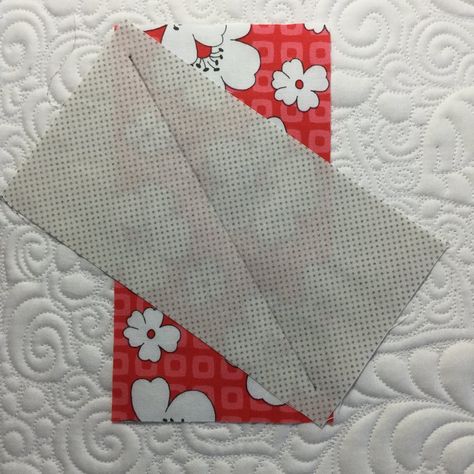 Half Square Triangle Quilts Pattern, Triangle Quilt Pattern, Triangle Quilts, Modern Quilting Designs, Flying Geese Quilt, Jelly Roll Quilt Patterns, Quilted Table Runners Patterns, Half Square Triangle Quilts, Pretty Quilt