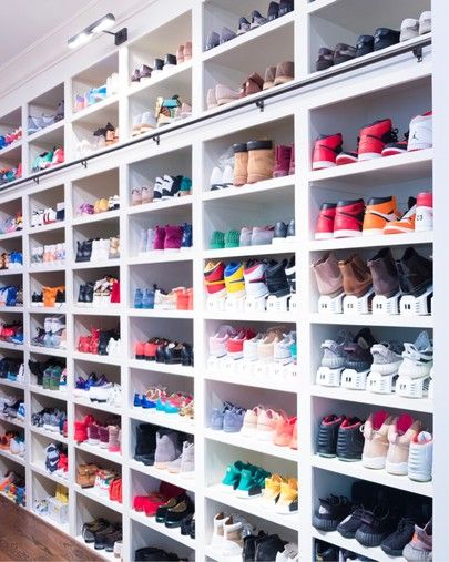 Sneakerhead Room, Sneaker Closet, Closet Shoes, Shoe Room, Shoe Wall, Home Edit, Many Shoes, Nike Shoes Girls, Jordan Shoes Girls