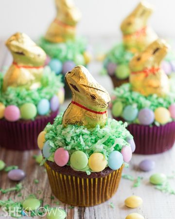 3 Cute ways to decorate an Easter cupcake – SheKnows Kids Easter Cupcakes, Easter Bunny Cupcakes Ideas, Easter Cupcake Ideas Easy, Easter Cupcake Flavor Ideas, Easter Basket Cupcakes Ideas, Easter Cupcakes Ideas, Easter Cupcake Decorating Ideas, Spring Cupcake Ideas, Chocolate Bunny Cupcakes