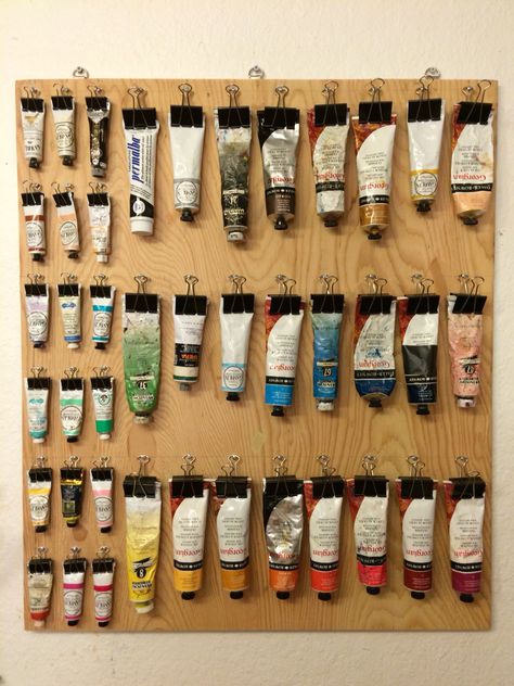 Painting Studio Storage, Painting Accessories Products, Painting Supply Organization, Paint Organization Ideas, Oil Painting Organization, Oil Paint Storage Ideas, Storage For Acrylic Paints, Oil Paint Organization, Small Painting Studio