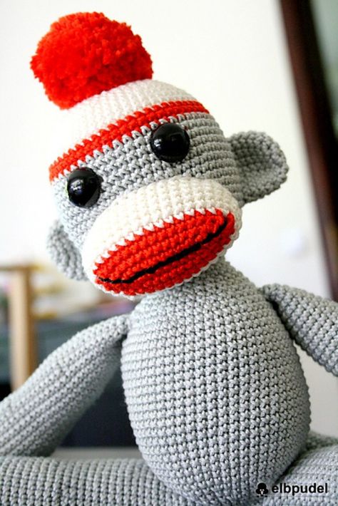 Sock Monkeys Diy, Crochet Sock Monkey, Sock Monkey Pattern, Crochet Sock Monkeys, Crochet Monkey Pattern, Crochet Sock, Crochet Monkey, Free Crochet Doily Patterns, Crochet Skull