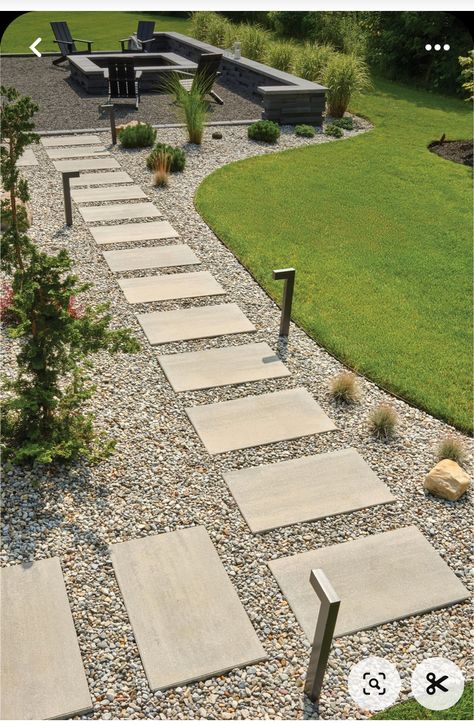 Outdoor Stone Steps, Stepping Stone Walkways, Backyard Walkway, Garden Magic, Walkway Design, Front Walkway, Outdoor Stone, Stone Walkway, Garden Walkway