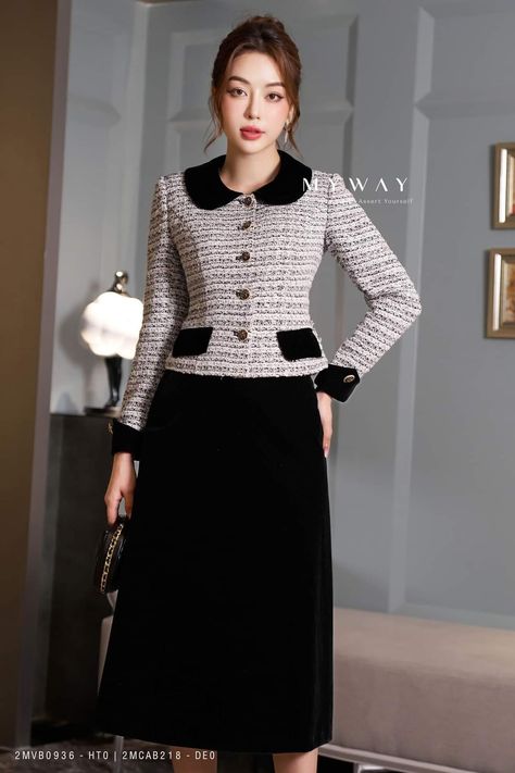 Dạ Tweed Outfit, Long Tweed Skirt, Conference Outfit, Classy Coat, Tweed Outfit, Lawyer Fashion, Business Attire Women, Woman Suit, Woman Suit Fashion