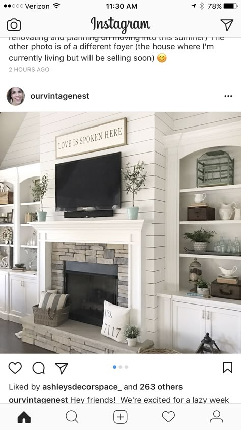 Fireplace Design Camino, Fireplace Built Ins, Farmhouse Fireplace, Casa Vintage, Fireplace Remodel, Home Fireplace, Fireplace Makeover, Design Del Prodotto, Fireplace Ideas