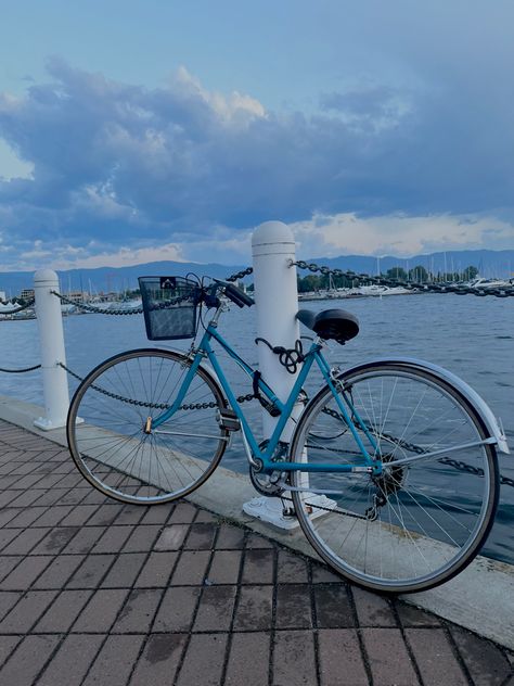 Blue aesthetic. White aesthetic. Bike. Lake. Old money aesthetic Boho Blue Aesthetic, Blue And White Asthetics, Old Money Blue Aesthetic, Blue Old Money Aesthetic, Blue Country Aesthetic, Blue Travel Aesthetic, Aesthetic Blue Pictures, Blue Core Aesthetic, Blue Aesthetic Travel