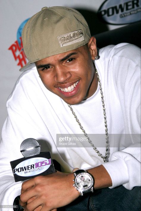 Chris Brown Teams Up with Power 105.1 to Celebrate His Self-Titled New Album at Planet Hollywood in New York City 2005 #chrisbrown #chrisbreezy #2005 #early2000s #2000snostalgia #2000saesthetic #2000saesthetics #y2k #y2kvibes Chris Brown 2005, 2000s R&b, Chris Brown Official, Rap News, Brown Pictures, Chris Breezy, Chris Brown Pictures, Cover Boy, 2000s Nostalgia