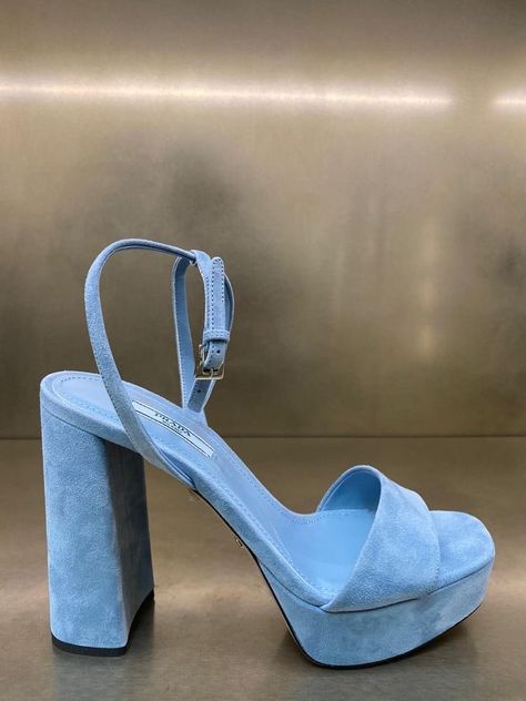 Prada Heels, Prada Shoes Heels, Dr Shoes, Shoes Heels Classy, Shoes Prada, Chic Heels, Beautiful Sandals, Heels Classy, Shoe Inspo